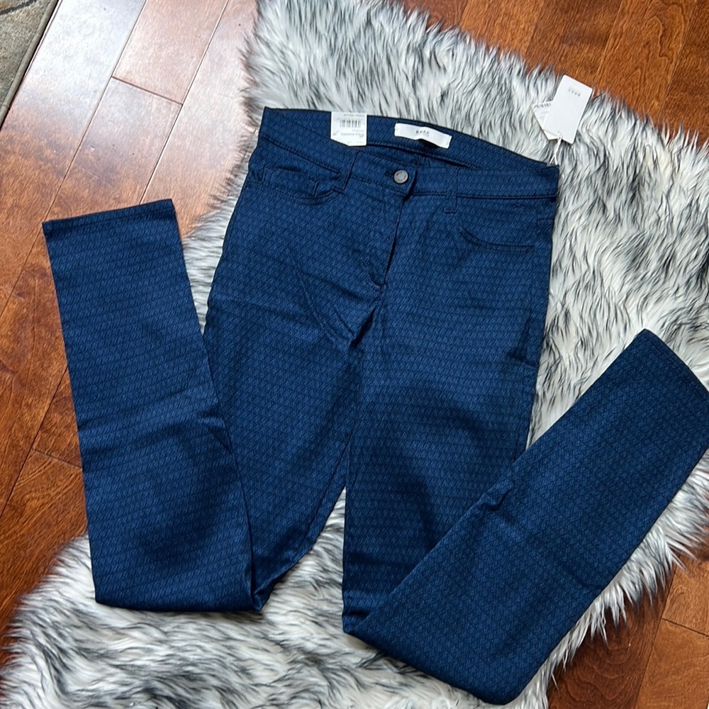 Brax Feel Good Skinny Pant. Shakira Style. NWT. Size W26 L32